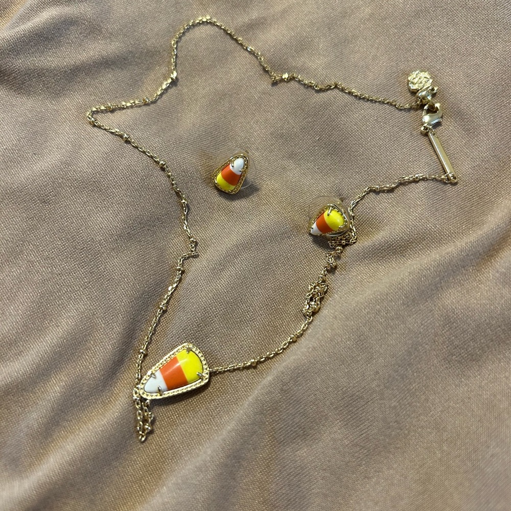 Kendra Scott set
